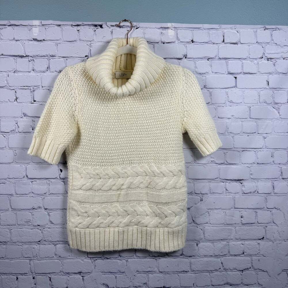 Ann Taylor LOFT Short Sleeve Cowl Neck Sweater in Cream
